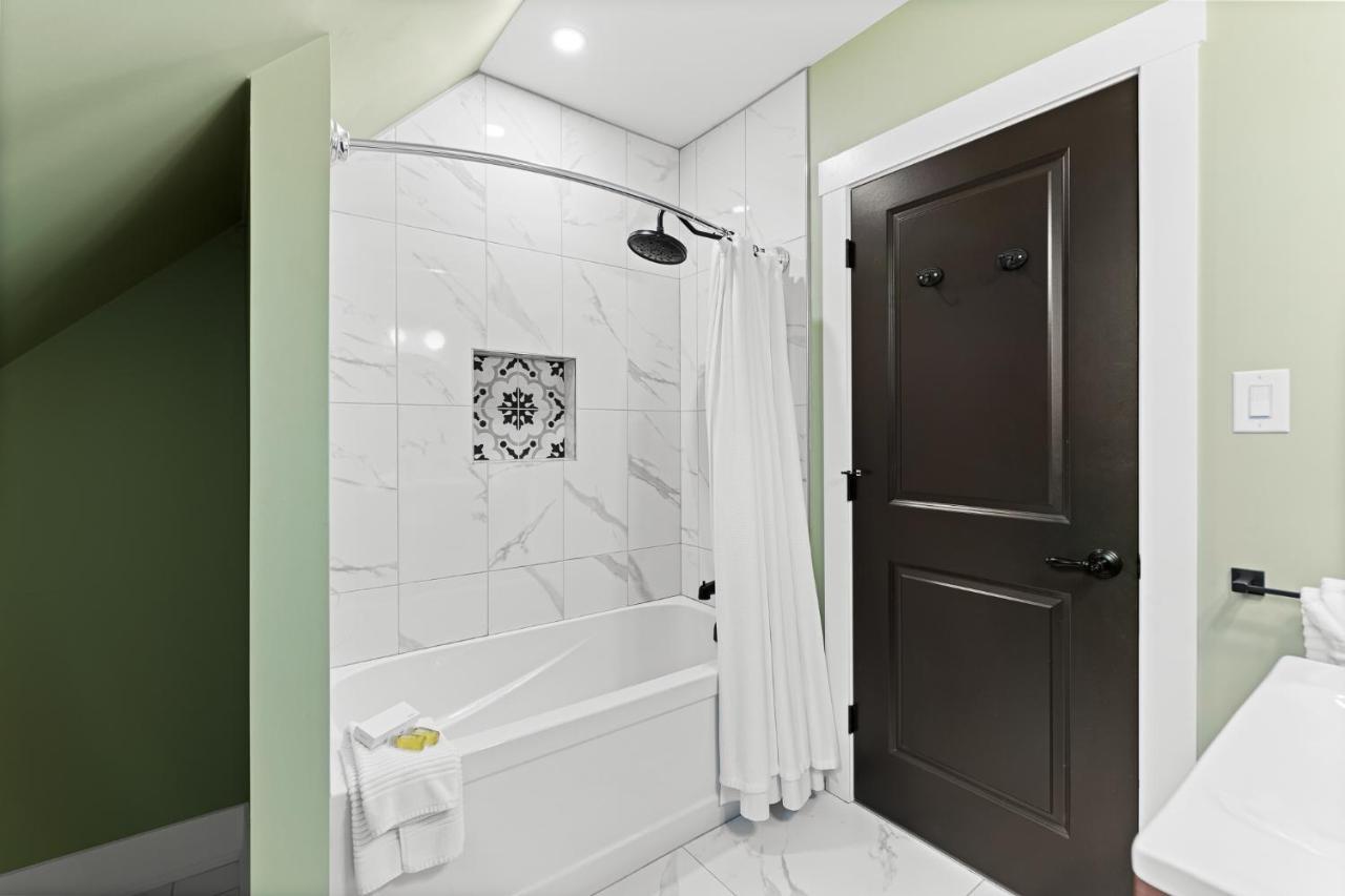 Manoir Highfield Villa Монктън Екстериор снимка